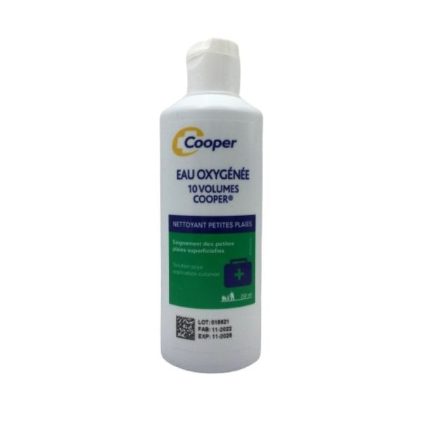 EAU OXYGENEE 10 VOLUMES COOPER, solution à 3% - Flacon 250 ml