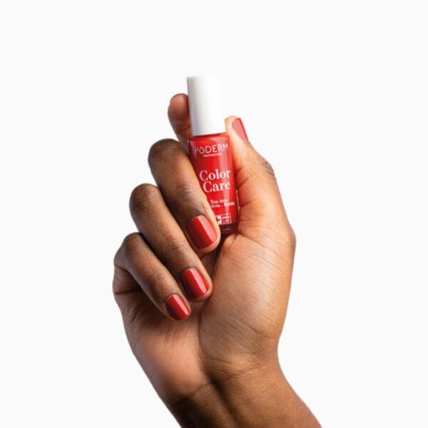 PODERM PROFESSIONAL Color Care Rouge Puissant 8ml - Vernis à Ongles Tea Tree